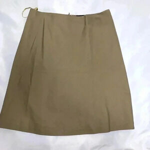 DKNY Women's Office  Knee Length pencil Skirt  size 6, formal wear color beige.